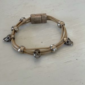Skull cream leather handmade bracelet.